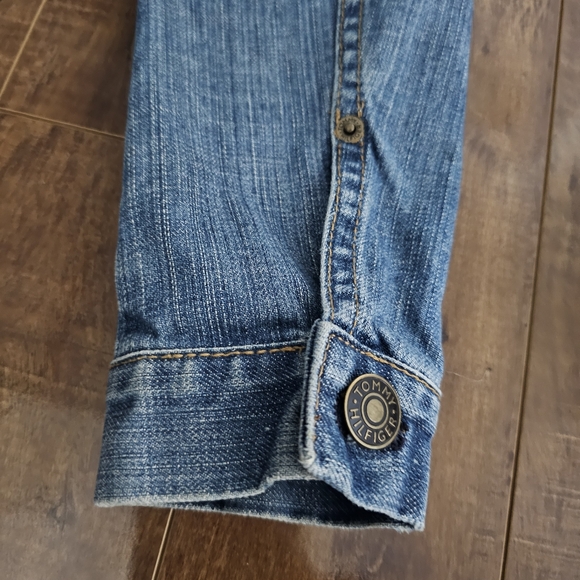 Tommy Hilfiger Distressed Denim Jacket Womens Size XS Faux Pockets - Picture 7 of 16
